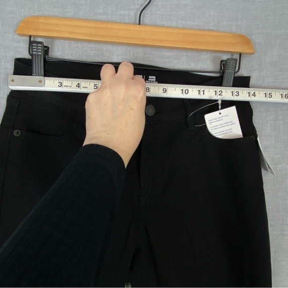 Old Navy NEW Super Skinny Mid Rise Black Jeans Size 4 - Picture 7 of 11